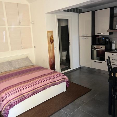 Free ParkingAppartamento Angolo Di Relax!!! 리볼리 외부 사진